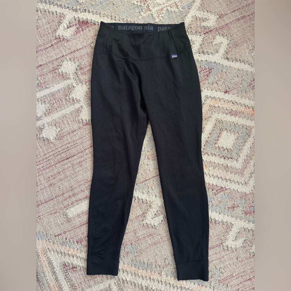 MOVING SALE!!! Patagonia women’s midweight capilene baselayer XS